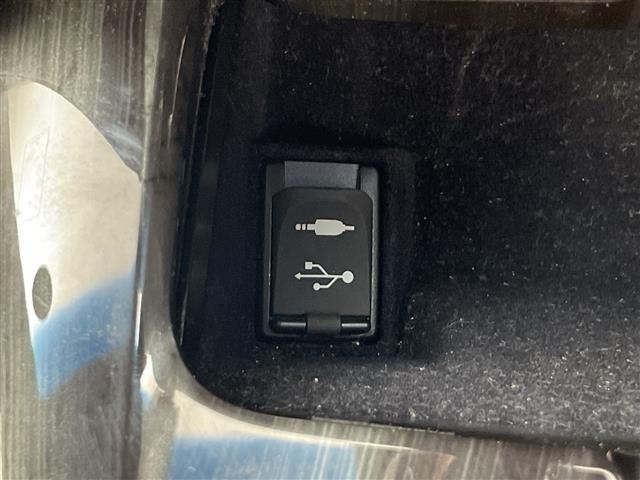 Toyota CROWN 2017 8568382-6