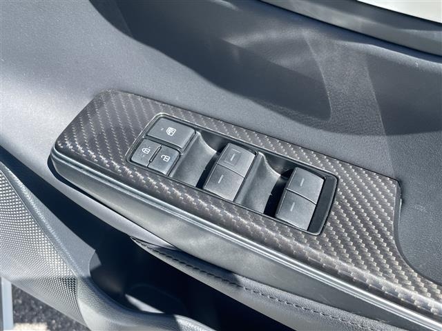 Toyota CROWN 2021 8568383-4