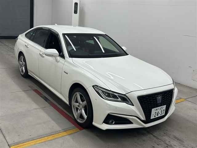 Toyota CROWN 2019 8568394-0