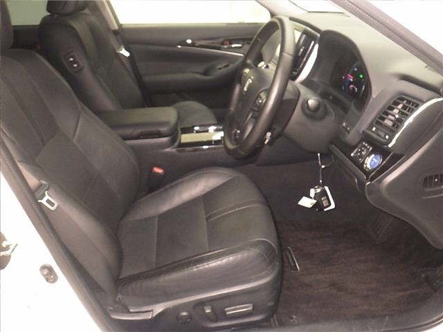 Toyota CROWN 2016 8568413-5