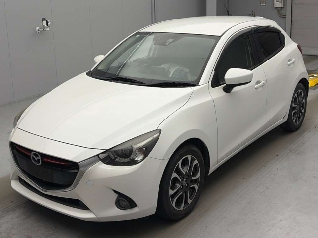 Mazda DEMIO 2015 8577080-0