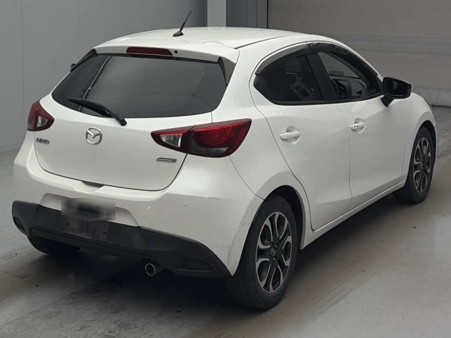 Mazda DEMIO 2015 8577080-1
