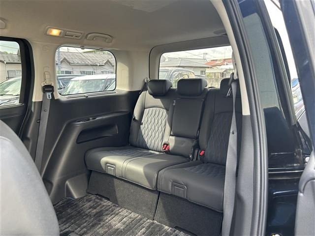 Nissan ELGRAND 2023 8577710-6