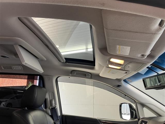 Nissan ELGRAND 2014 8577719-22