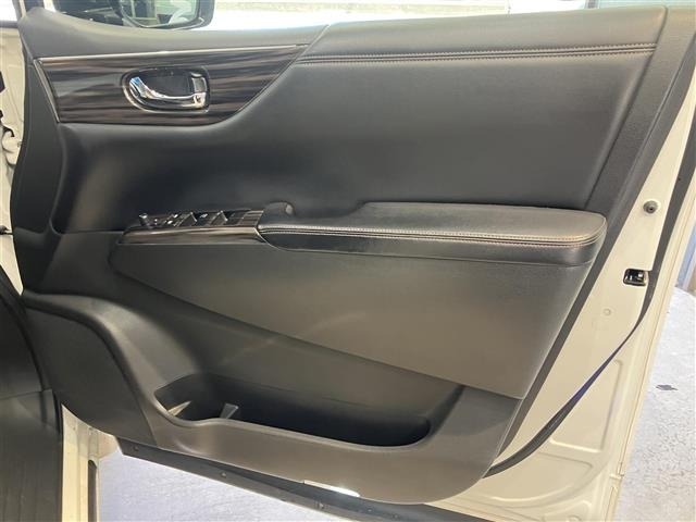 Nissan ELGRAND 2014 8577719-9