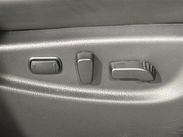 Nissan ELGRAND 2022 8577721-1