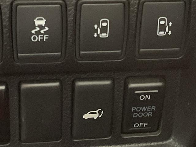 Nissan ELGRAND 2022 8577721-12
