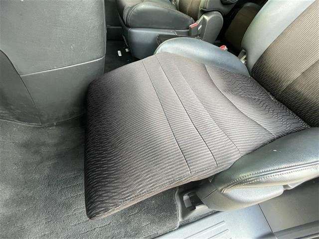 Nissan ELGRAND 2014 8577725-2