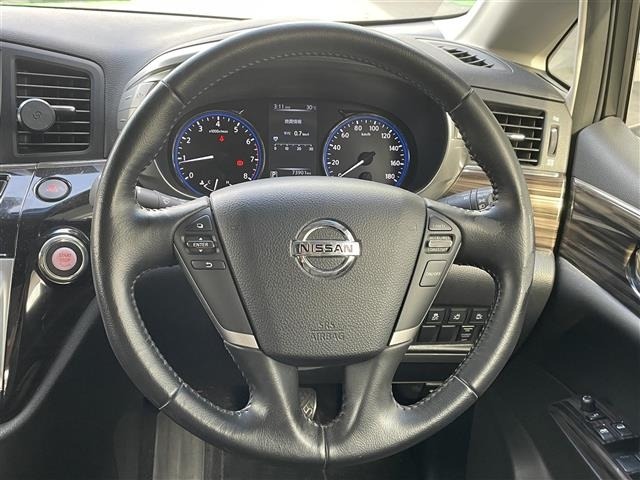 Nissan ELGRAND 2014 8577725-9