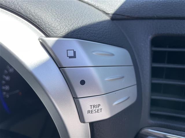 Nissan ELGRAND 2010 8577726-12