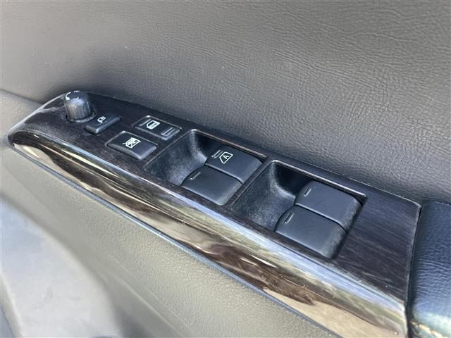 Nissan ELGRAND 2010 8577726-2