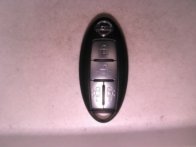 Nissan ELGRAND 2011 8577788-10