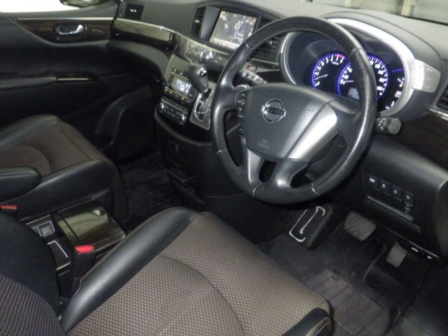 Nissan ELGRAND 2011 8577788-3