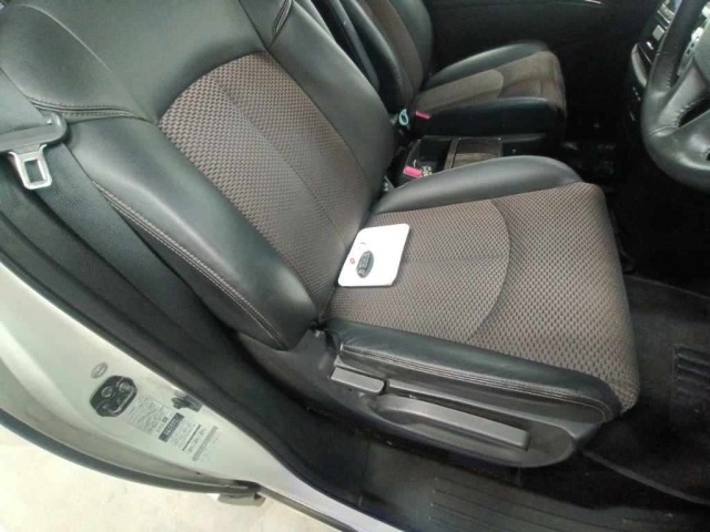 Nissan ELGRAND 2011 8577789-10