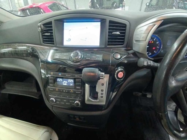 Nissan ELGRAND 2017 8577798-11