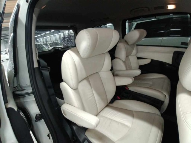 Nissan ELGRAND 2017 8577798-12