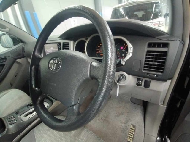 Toyota HILUX SURF 2004 8582359-9