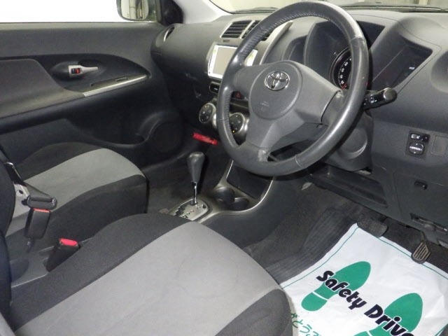 Toyota IST 2011 8575379-3