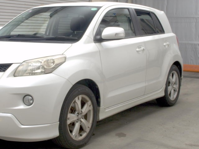 Toyota IST 2011 8575379-4