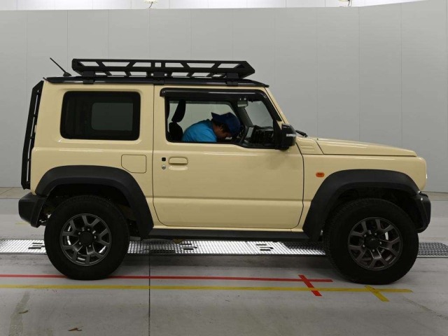 Suzuki JIMNY SIERRA 2024 8583802-3