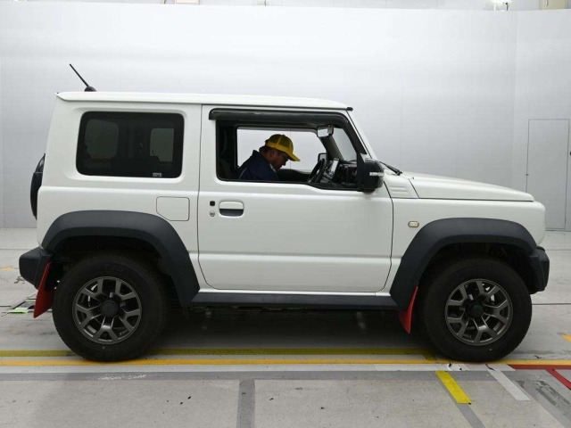 Suzuki JIMNY SIERRA 2022 8583911-3