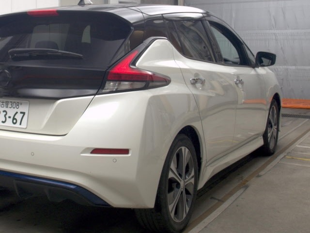Nissan LEAF 2018 8583562-5