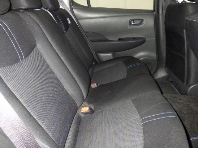 Nissan LEAF 2018 8583562-8