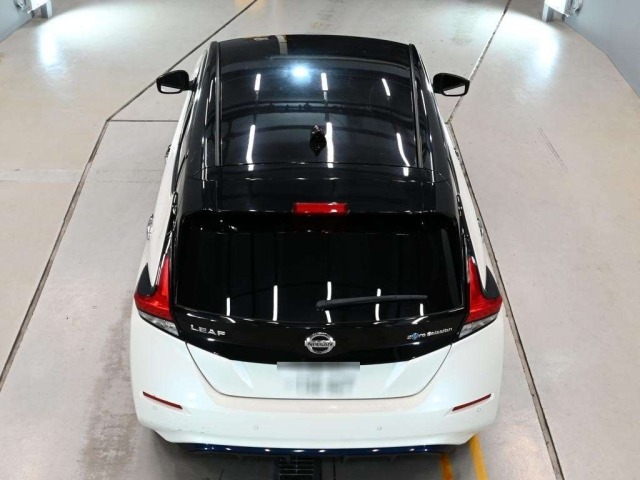 Nissan LEAF 2018 8583573-8