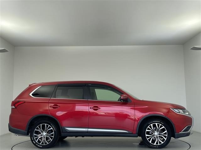 Mitsubishi OUTLANDER 2016 8584506-13