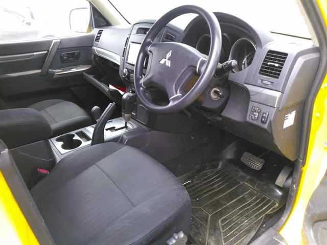 Mitsubishi PAJERO 2014 8582962-3