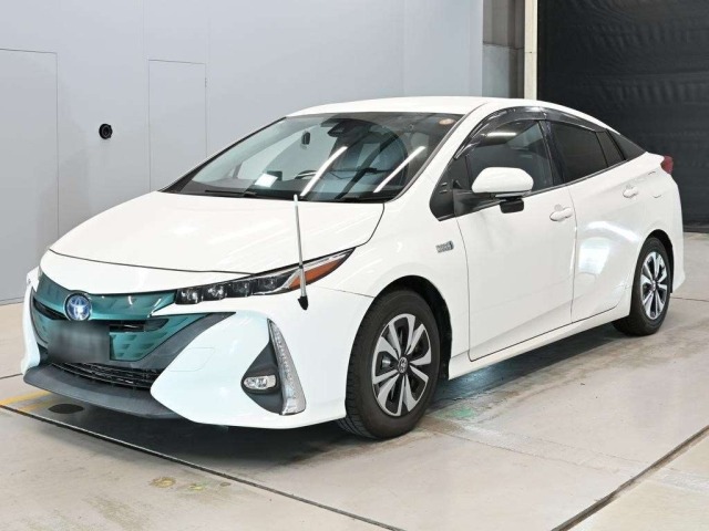 Toyota PRIUS PHV 2017 8582131-0
