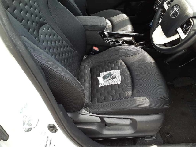 Toyota PRIUS PHV 2017 8582131-10