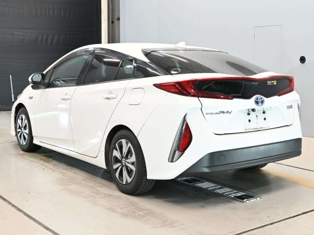 Toyota PRIUS PHV 2017 8582131-6