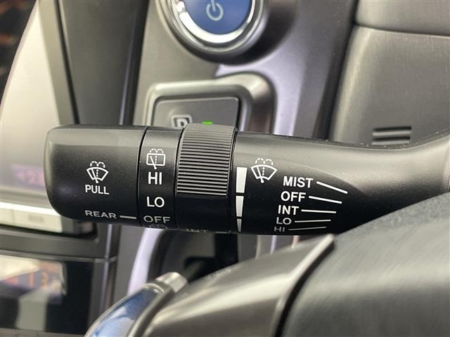 Toyota PRIUS 2014 8570439-17
