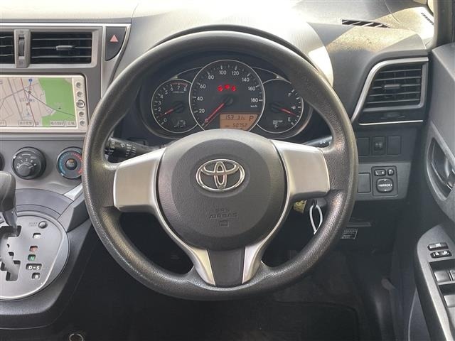 Toyota RACTIS 2011 8571533-1