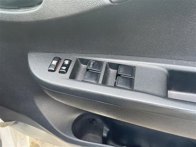 Toyota RACTIS 2011 8571533-10