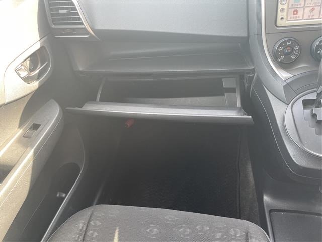 Toyota RACTIS 2011 8571533-12