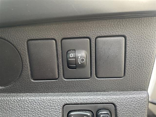 Toyota RACTIS 2011 8571533-7