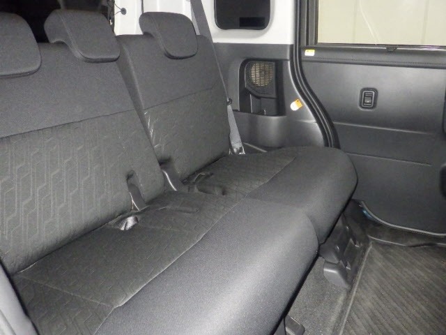 Toyota ROOMY 2018 8581604-8