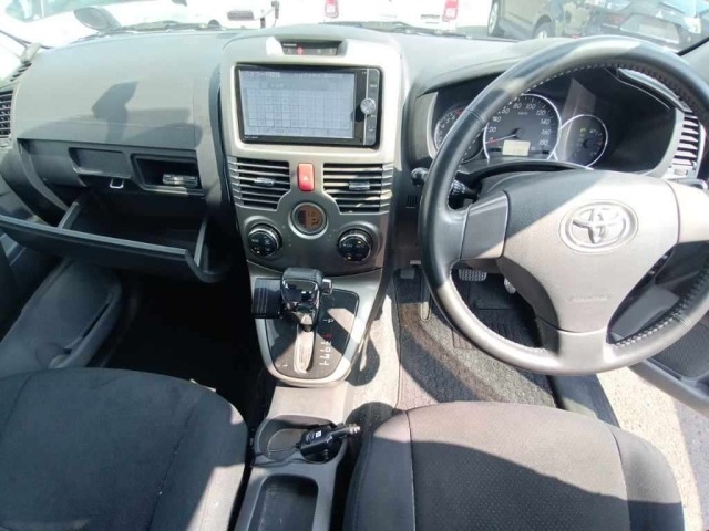 Toyota RUSH 2013 8582516-11