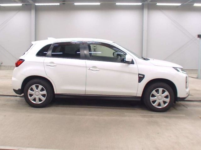 Mitsubishi RVR 2021 8584472-3