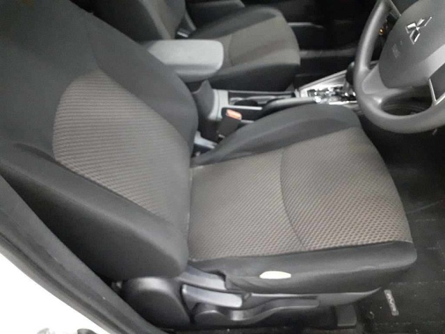 Mitsubishi RVR 2021 8584472-8
