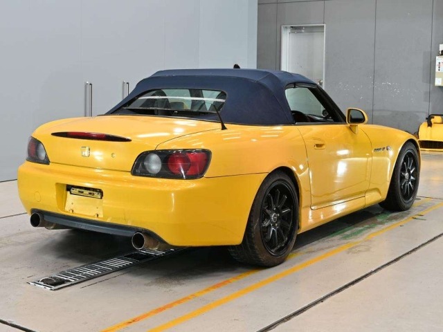 Honda S2000 1999 8584395-1