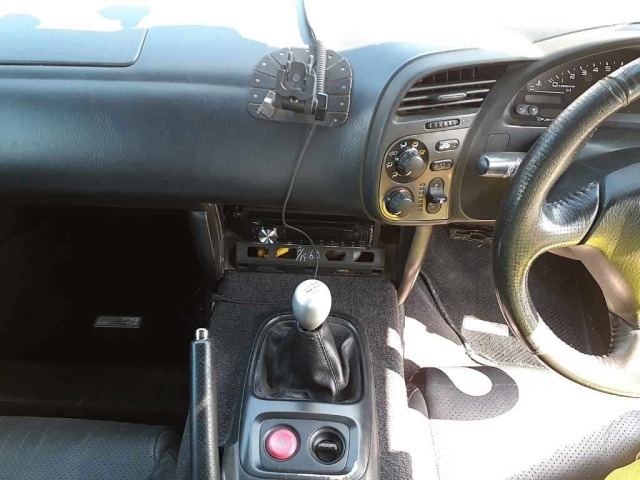 Honda S2000 1999 8584395-11