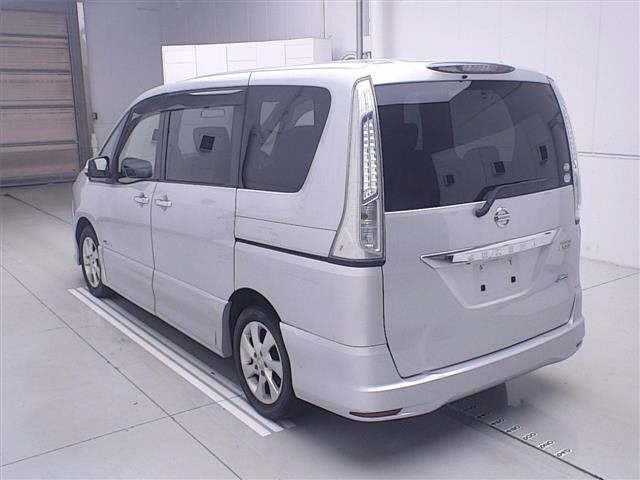Nissan SERENA 2013 8582951-1