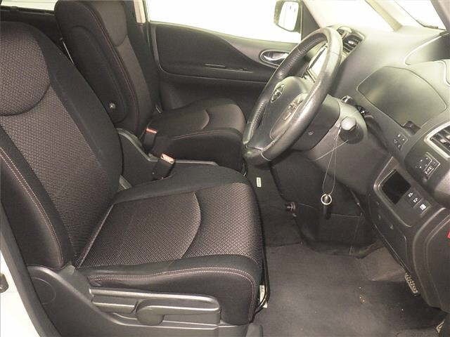 Nissan SERENA 2013 8582951-5