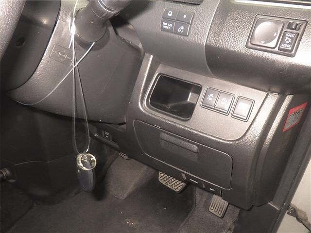 Nissan SERENA 2013 8582951-8