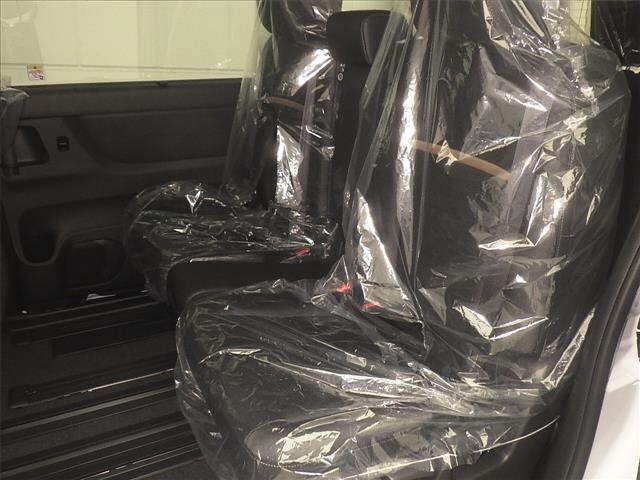 Nissan SERENA 2026 8582961-7