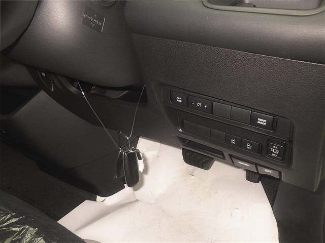 Nissan SERENA 2026 8582961-8
