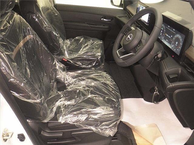 Nissan SERENA 2026 8582964-5